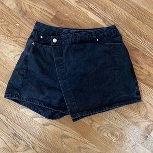 Love, Bonito skort